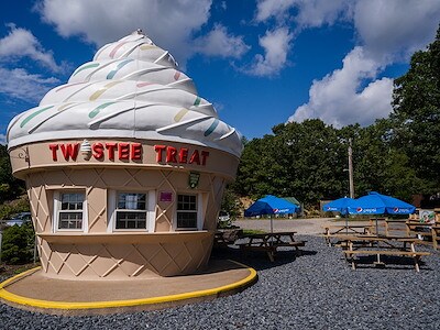 Twistee Treat at Jellystone Park™ Cranberry Acres