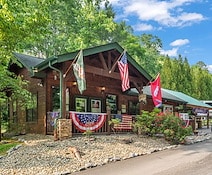 Jellystone Park™ Pigeon Forge