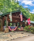 Jellystone Park™ Pigeon Forge, Tennessee