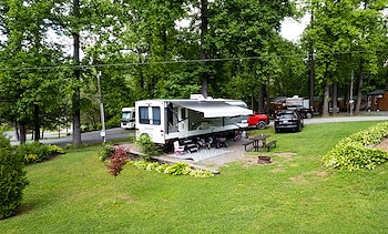 RV Sites at Jellystone Park™ Milton