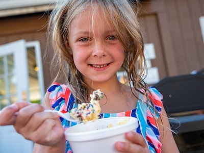 Poolside Cafe’ at Jellystone Park™ Milton