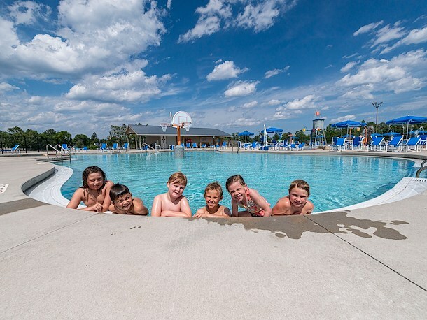 Heated Outdoor Swimming Pool of Jellystone Park™ North Port Huron