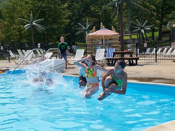 2 Swimming Pools at Jellystone Park™ Mammoth Cave
