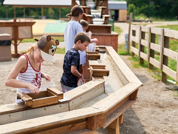 Gem Mining at Jellystone Park™ Mammoth Cave