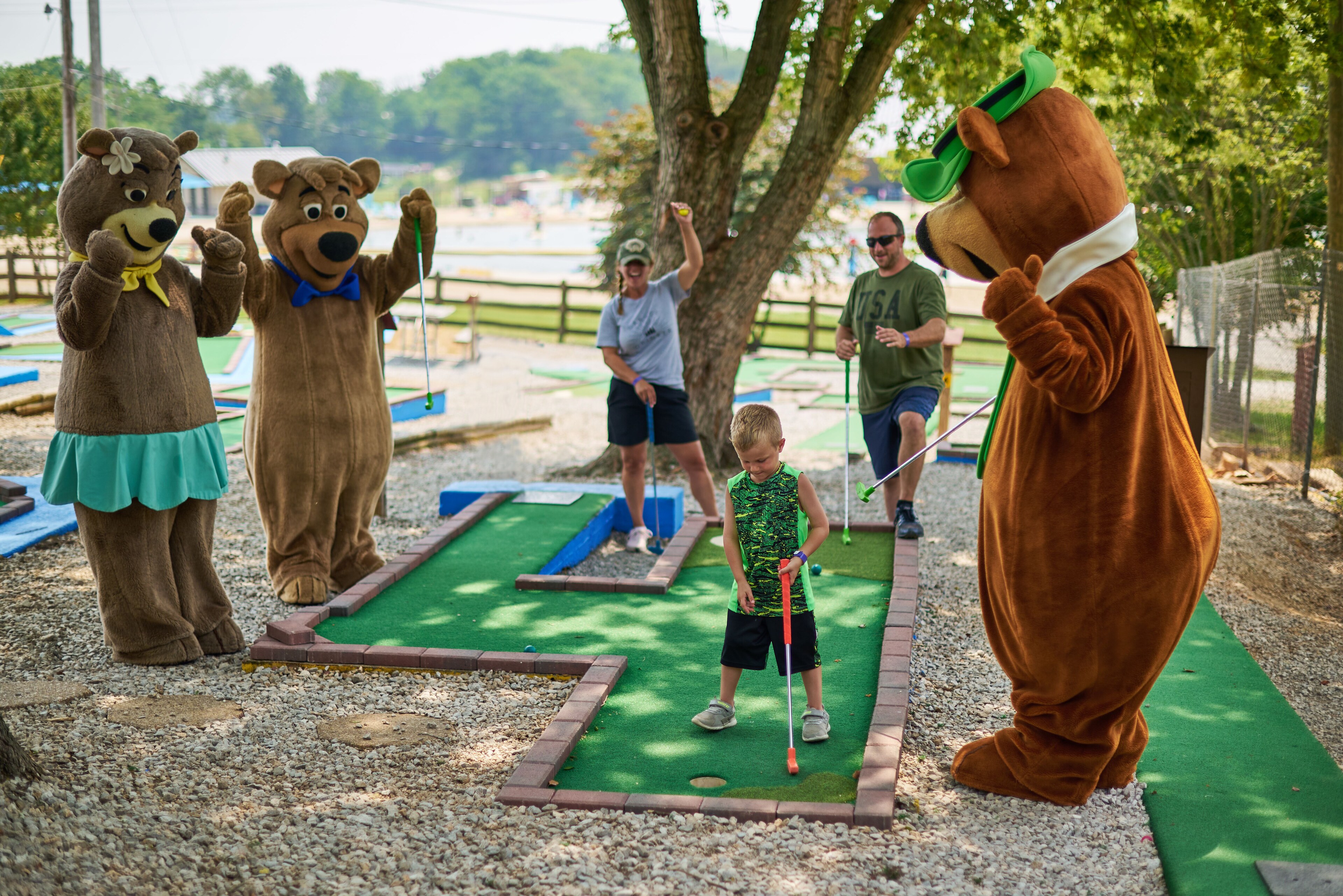 Magical Character Meet-and-Greets at Jellystone Park™ Mammoth Cave