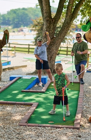 Magical Character Meet-and-Greets at Jellystone Park™ Mammoth Cave