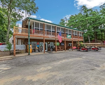Ranger Station at Jellystone Park™ Cranberry Acres