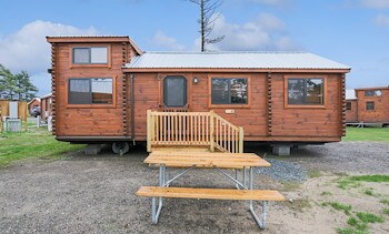 Lodging at Jellystone Park™ Cranberry Acres