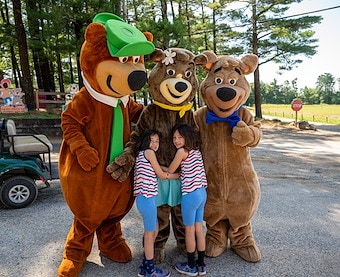 Character Visits at Jellystone Park™ Cranberry Acres