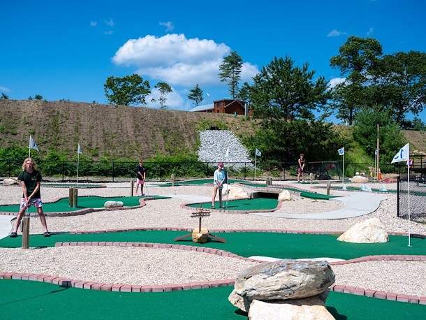 Mini Golf at Jellystone Park™ Cranberry Acres