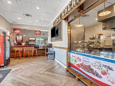 Ice Cream Counter in Jellystone Park™ Williamsport