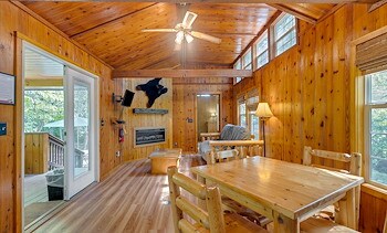 Lodging at Jellystone Park™ Williamsport