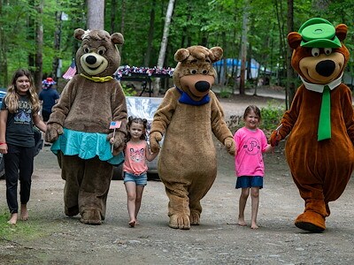 Hang Out with Characters at Jellystone Park™ Androscoggin Lake
