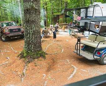 Golf Cart Rentals in Jellystone Park™ Skowhegan