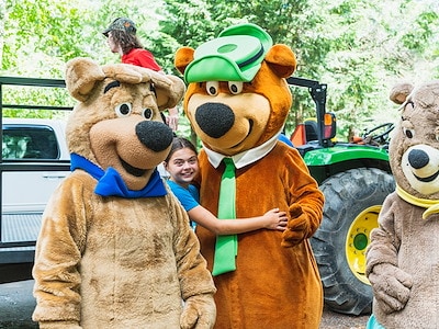 Become BFFs (Bear Friends Forever)!