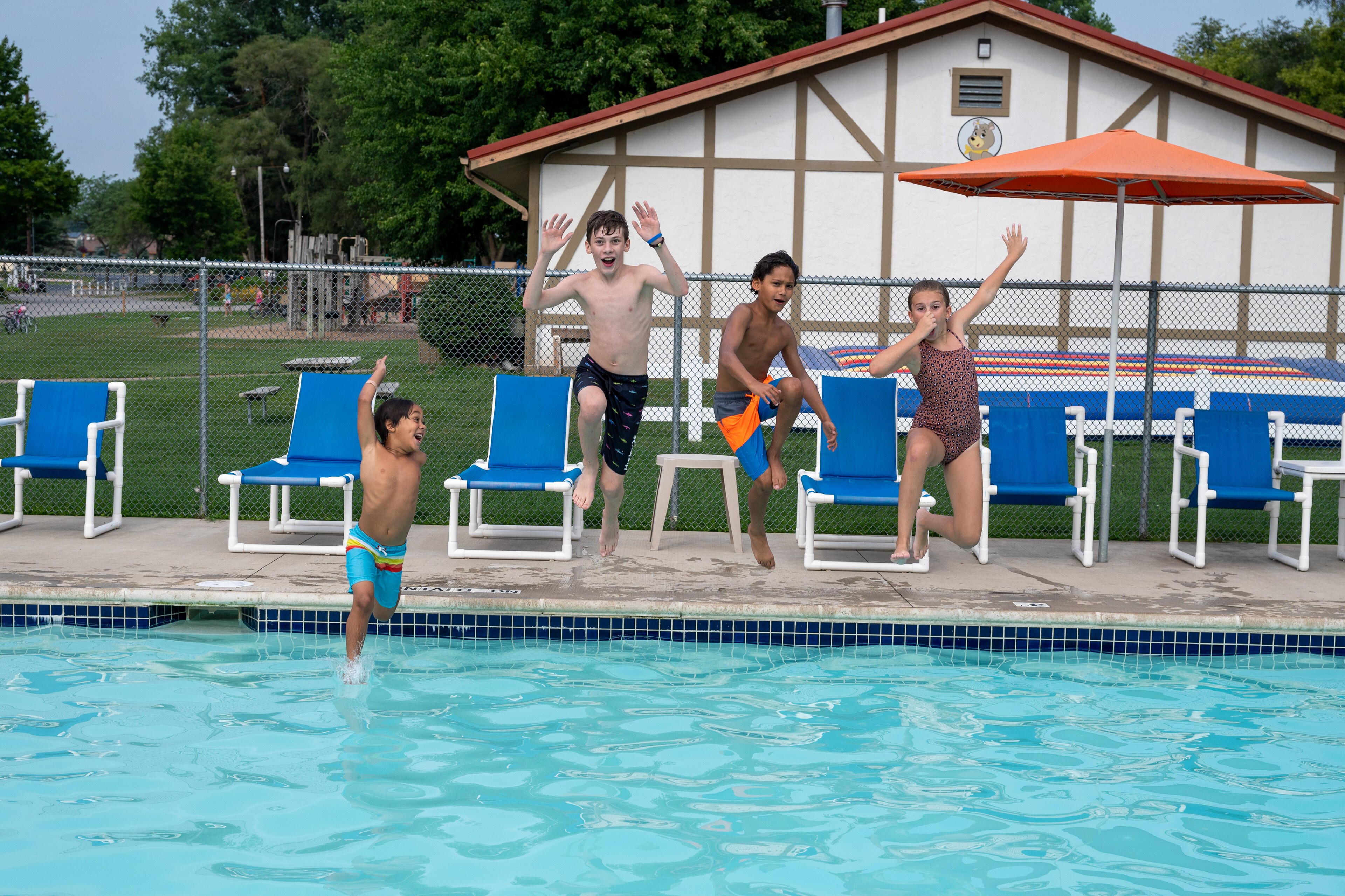 Outdoor Swimming Pool at Jellystone Park Frankenmuth