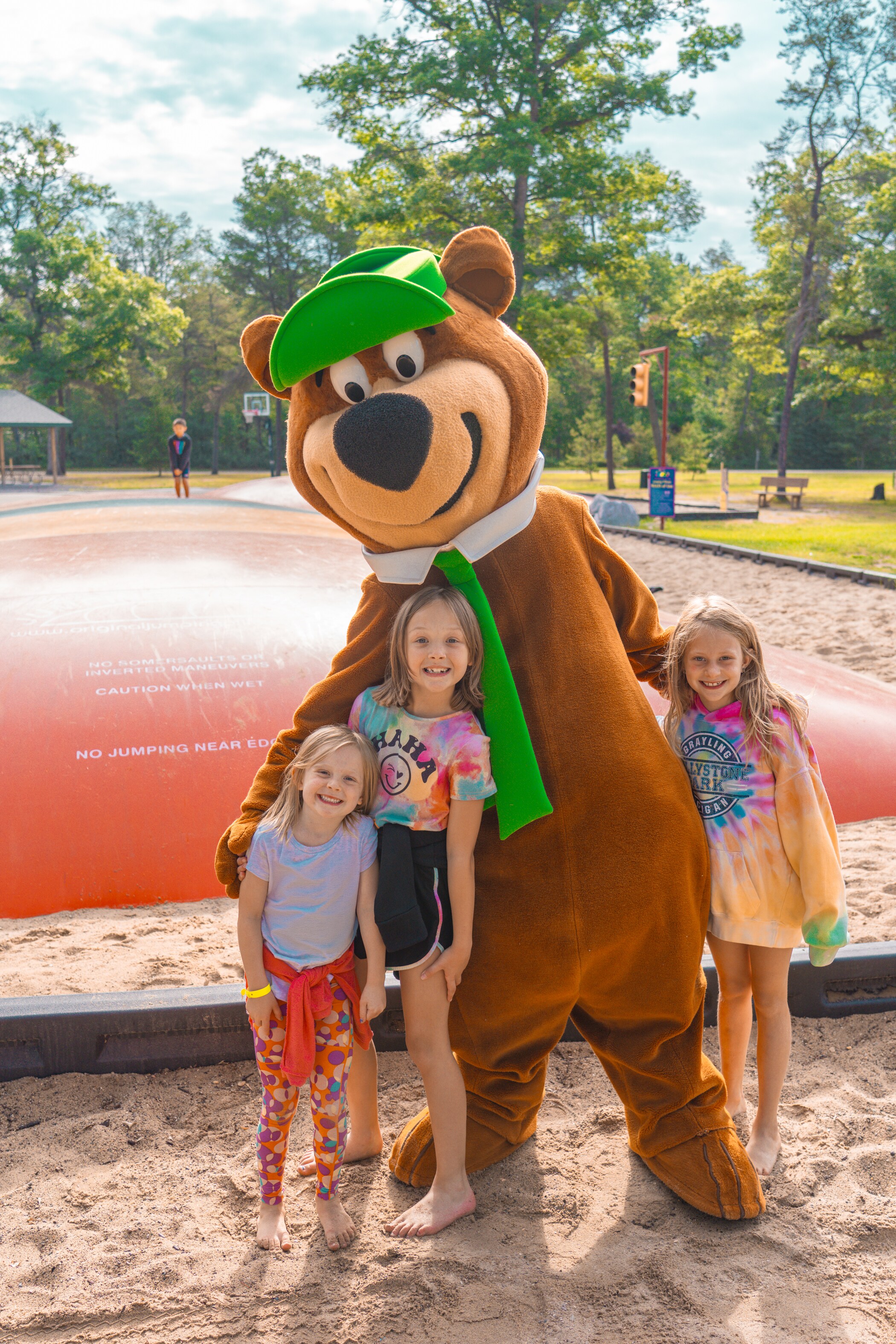 Become BFFs at Jellystone Park™ Grayling