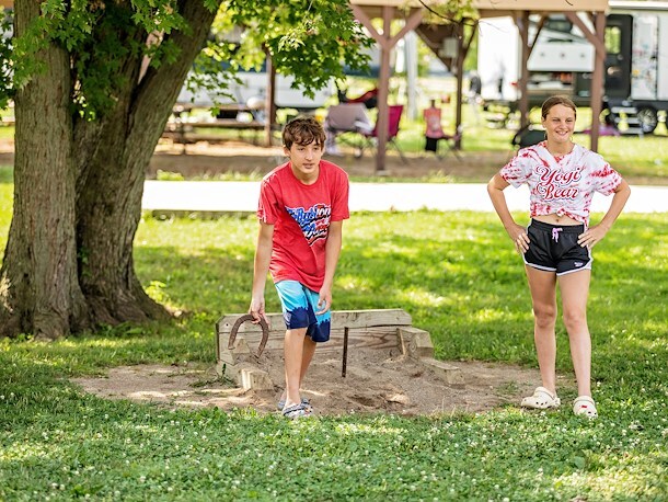 Horseshoes at Jellystone Park™ St. Louis West