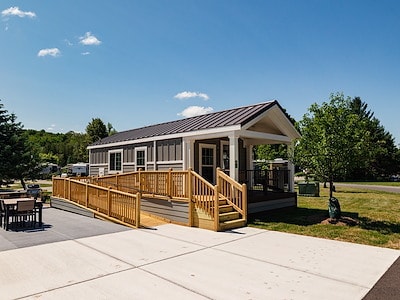 Ways to Stay at Jellystone Park™ Petoskey