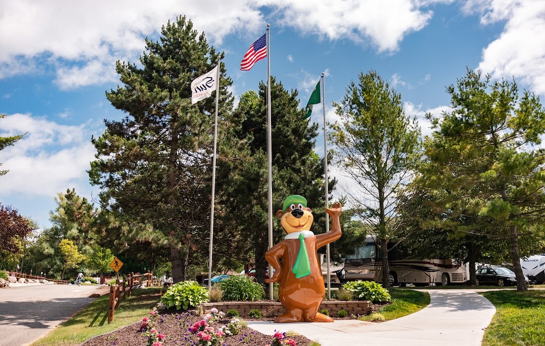 Club Yogi™ Rewards Banner