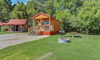 Lodging at Jellystone Park™ South Haven