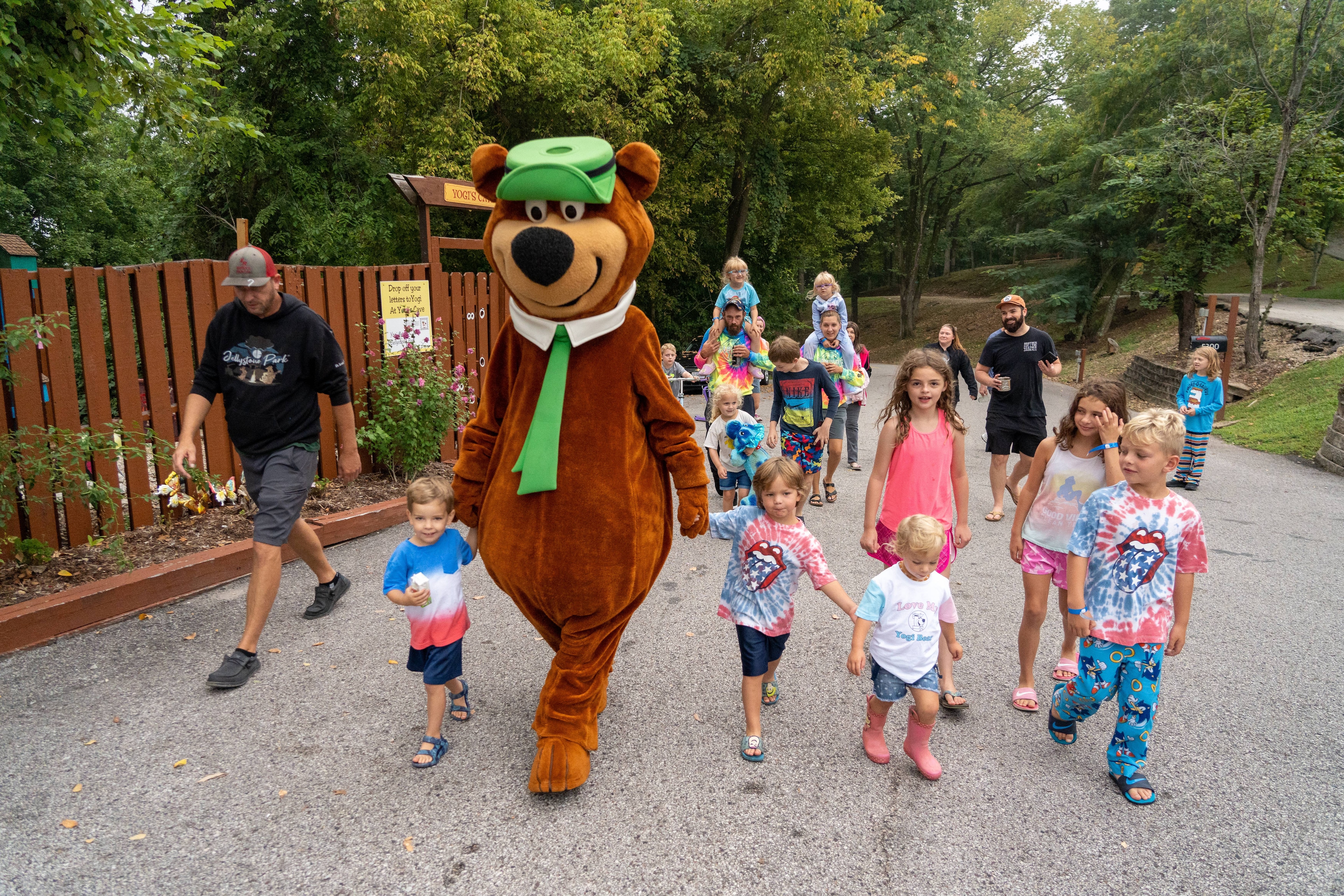 Make New BFFs (Bear Friends Forever) Jellystone Park™ St. Louis West