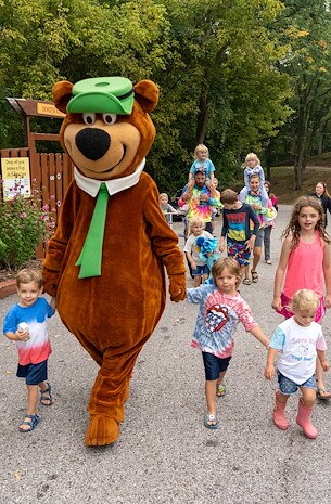 Make New BFFs (Bear Friends Forever) Jellystone Park™ St. Louis West