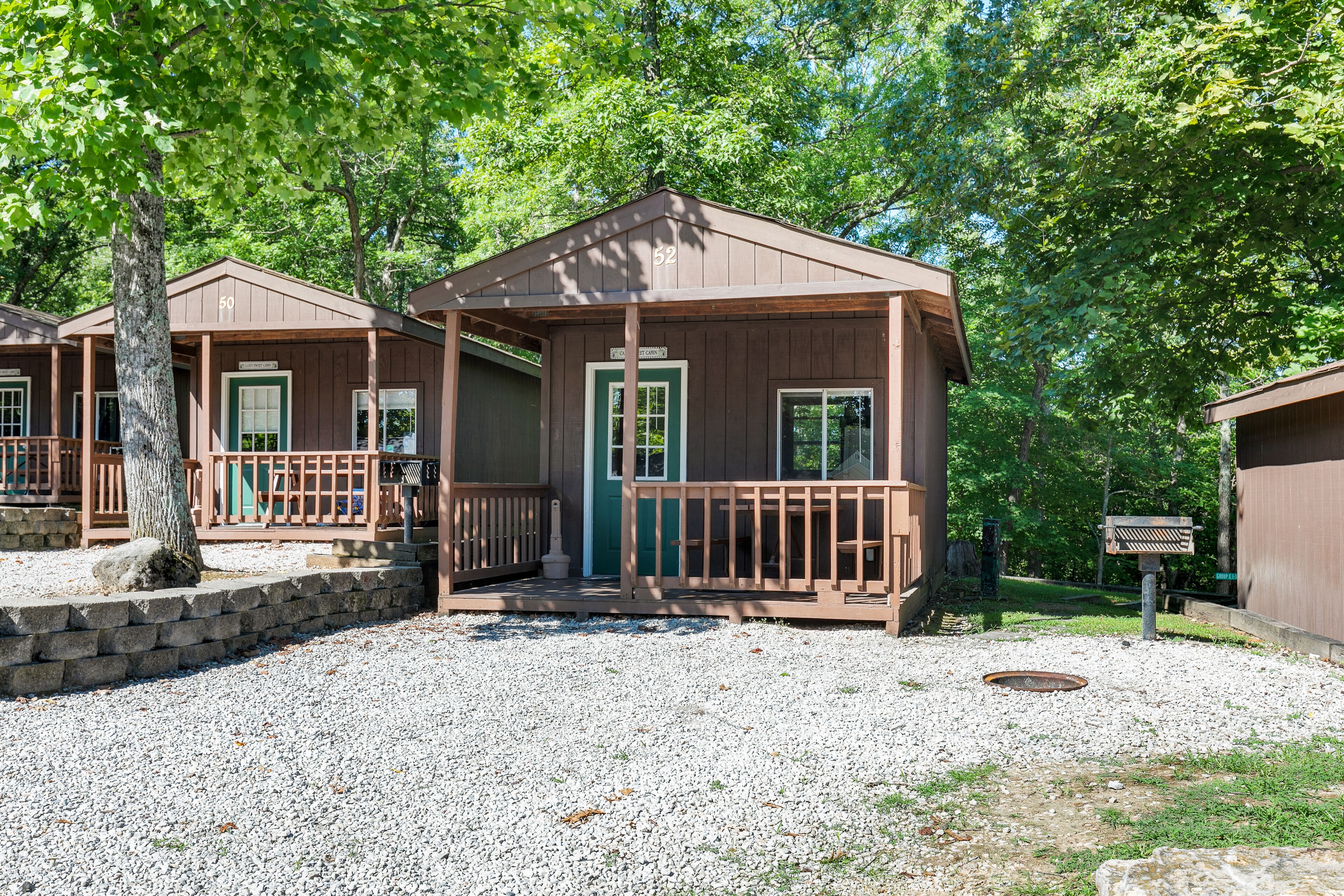 Ways to Stay | Jellystone Park™ St. Louis West| Family Glamping