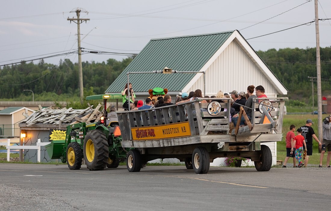 Sing along and wave to guests