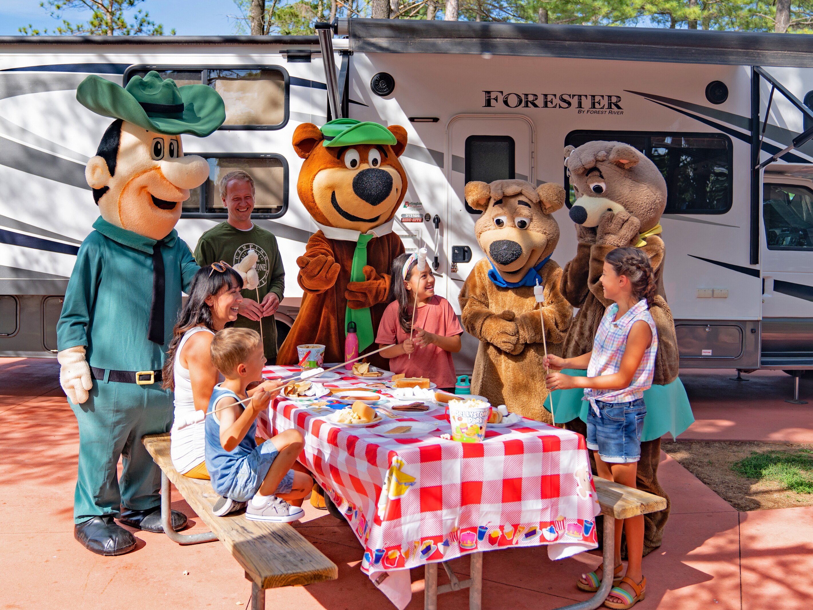 Become BFF’s (Bear Friends Forever) at Jellystone Park™ Woodstock