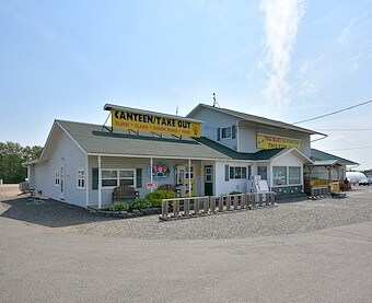 Snack Store in Jellystone Park™ Woodstock