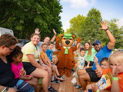 Crazy Relay Races at Jellystone Park™ Cleveland Sandusky