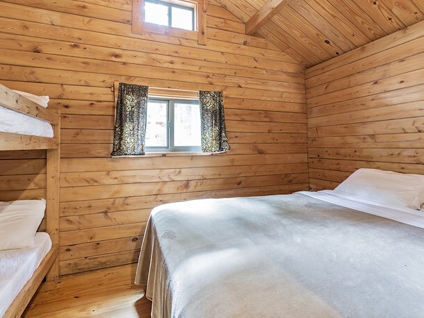 Boo Boo™ Cabin - 4