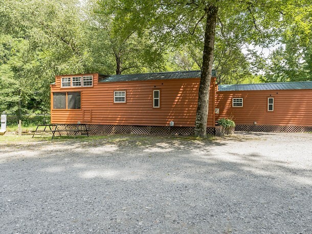 Cherokee Riverside Cabins - 1