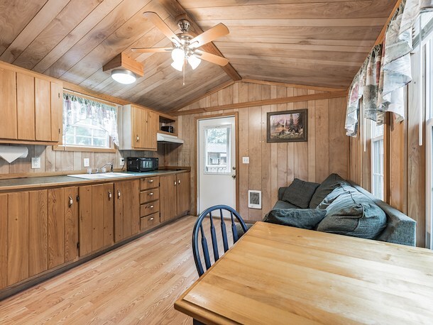 Grey Wolf Cabin - 2