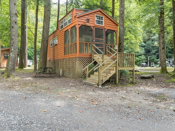 Cherokee Cabins Off-River - 1