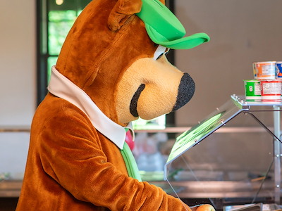 Scouts’ Table Breakfast Buffet at Jellystone Park™ Golden Valley