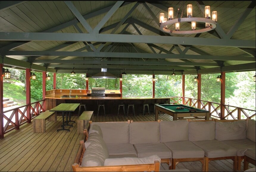 Treetop Pavilion Rental at Jellystone Park™ Golden Valley