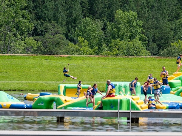 Interactive Water Playground at Jellystone Park™ Golden Valley