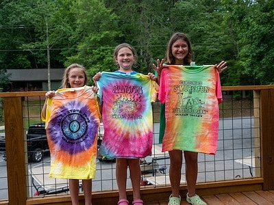 Tie Dye at Jellystone Park™ Golden Valley