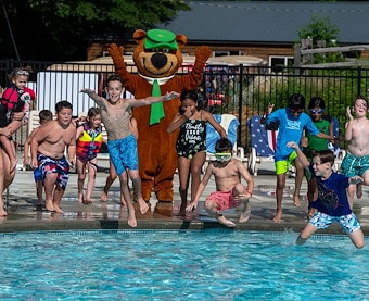 Poolside Pavilion in Jellystone Park™ Lakes Region