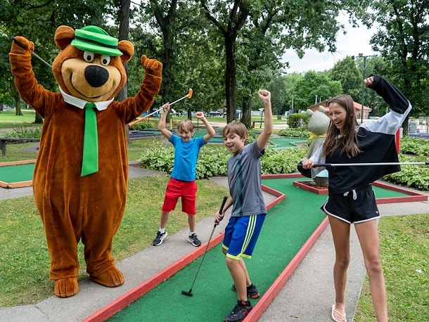 Mini Golf at Jellystone Park lakes Region