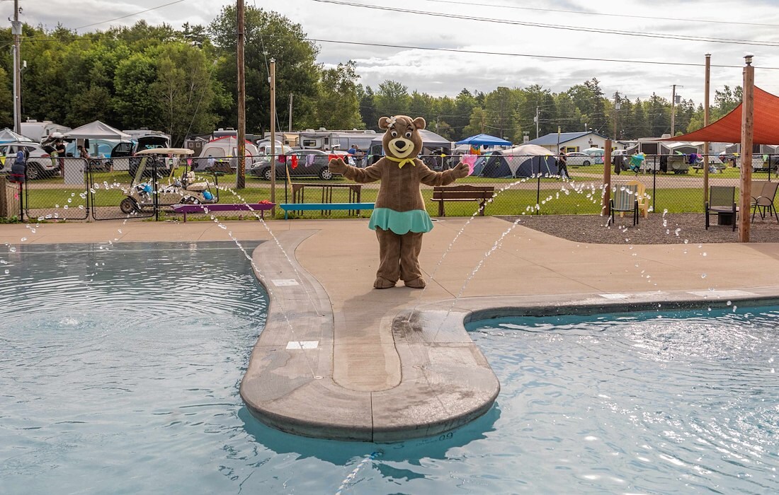 Enjoy hours of poolside entertainment!