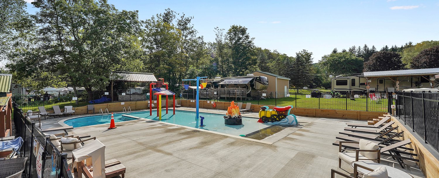 Jellystone Park™ Finger Lakes at Banner