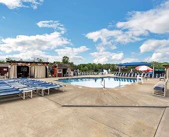 Cabanas at Jellystone Park™ Hudson Valley