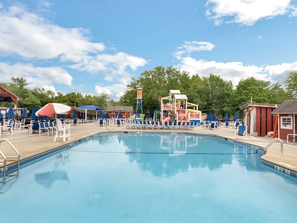 Swimming Pool at Jellystone Park™ Hudson Valley