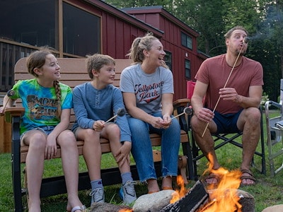 Campfire Canteen in Jellystone Park™ Western New York