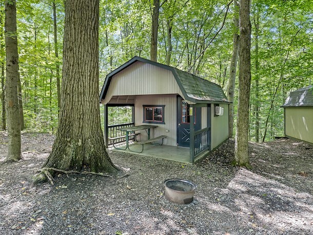 Rustic Cabin - 6 Person - 1