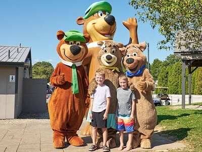 Become BFFs (Bear Friends Forever)!