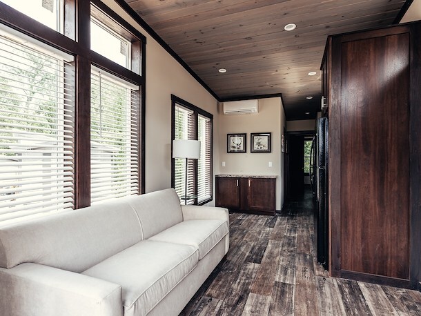 Ranger Smith Cottage at Jellystone Park™ Cincinnati - 2